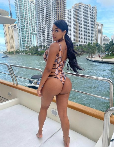 nataliemor pornographic star photo