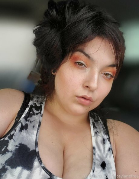 laceylanefree adult model photo