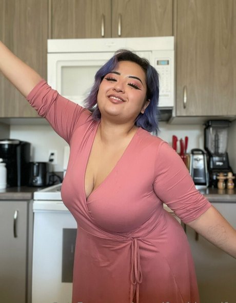 oppaifreebiewaifu star nudes pictures