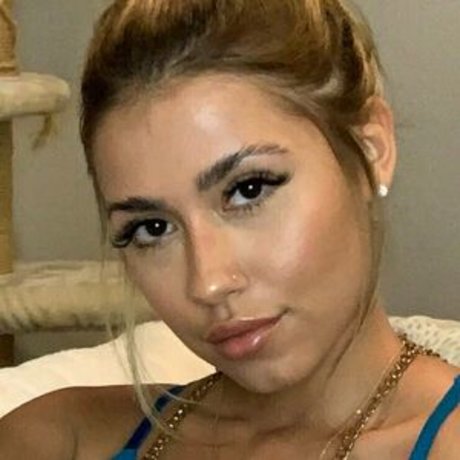 miablackwood high quality pornstar pictures