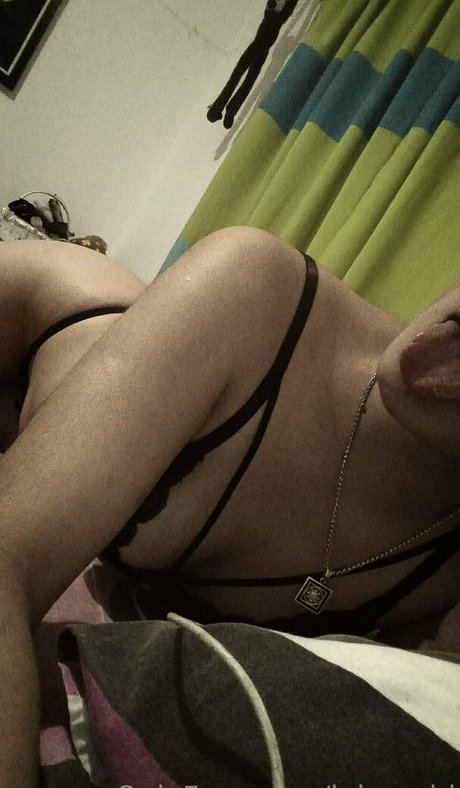 lelymaid model pornographic image