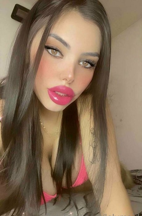 lesbian kissing onlyfans nice photo