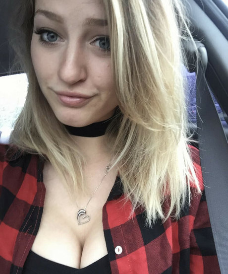 Gabby Downing beautiful model images