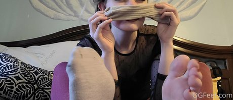 sativaskies sexy model galleries