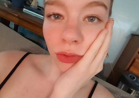 sativaskies star porn gallery