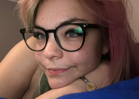 ciricesinssfw sexy pornstar pic