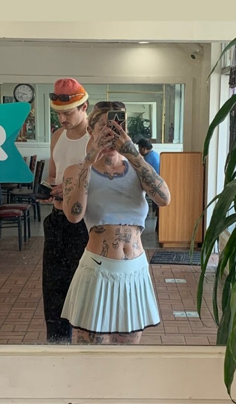 Velvetears model exclusive images