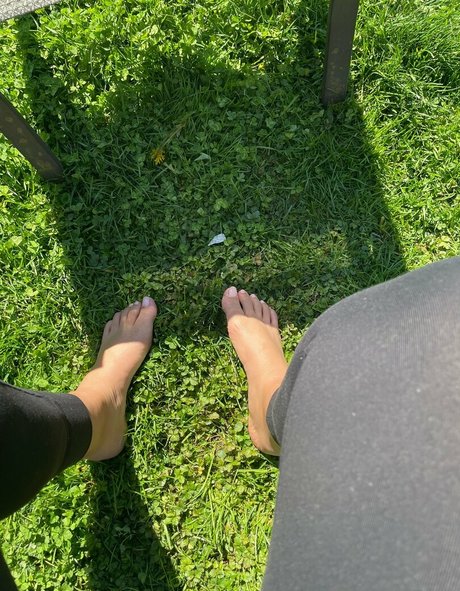 azerasfeet hot actress images