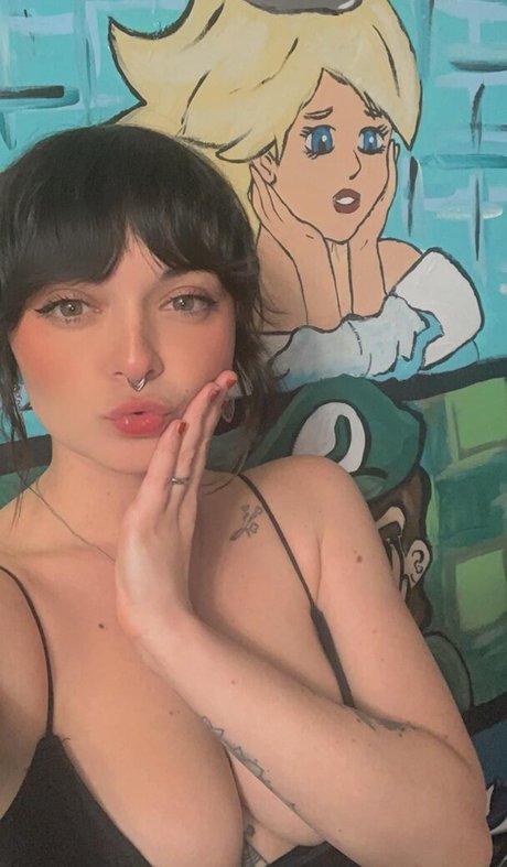 Toradoki Eslpethers model naked pics