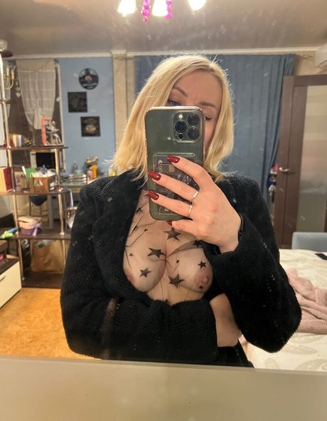 Milavy star sex galleries