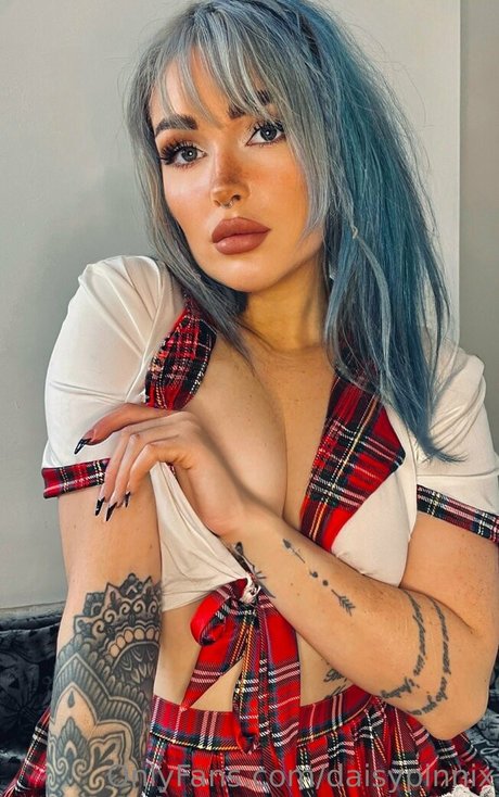 daisypinnix erotic actress picture