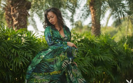 Kit Rysha model naked image