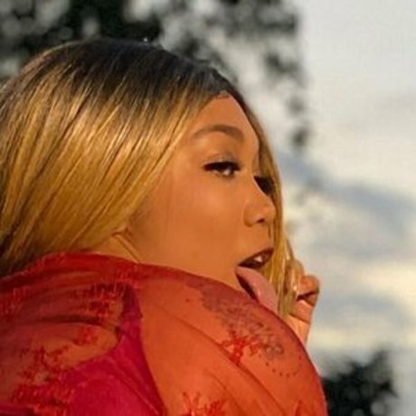 britliv hot actress pics