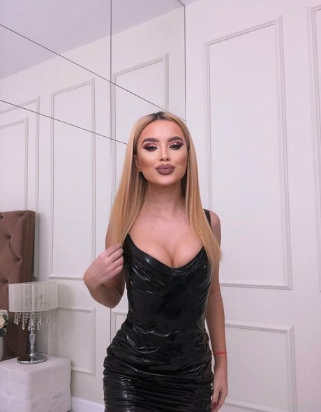 LanaReyes model erotic galleries