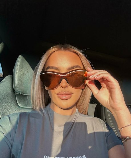 Danielle Tilly Wright hd pornstar photos