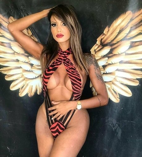 tiny tits onlyfans exclusive pic