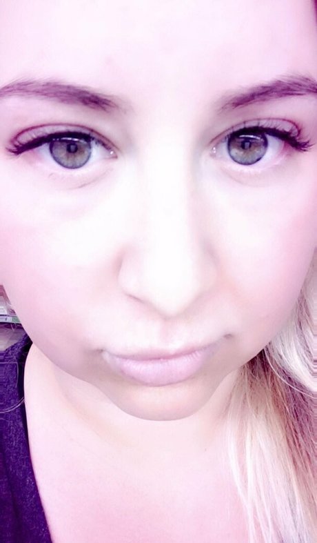 goddessfarts pretty model images