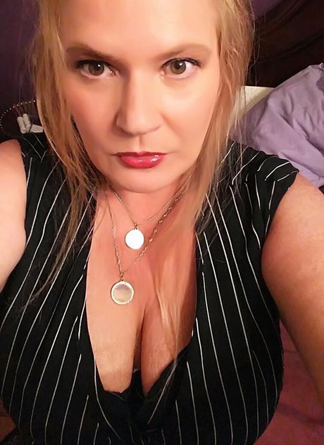 uniquilyyours star high quality photos