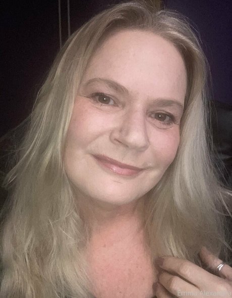 uniquilyyours sexy model photo