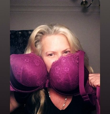 uniquilyyours xxx model picture