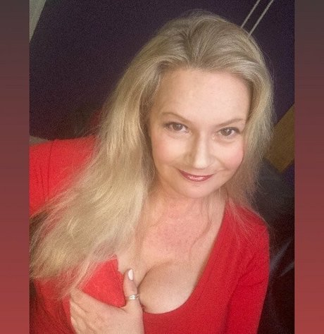 uniquilyyours pornstar top picture