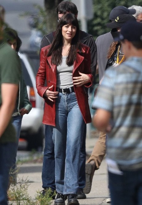 Dakota Johnson star beautiful pic