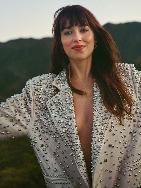 Dakota Johnson naked pornstar img