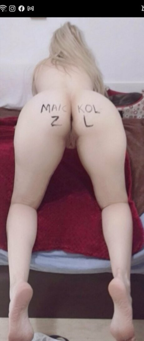 Feetvampire model sexy photos