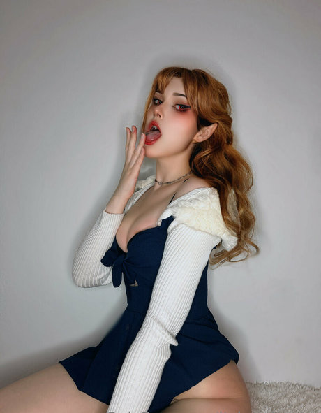 bunnygirlluna naked model pictures