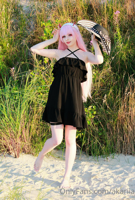 akariia sexy model archive
