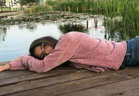 always naughty mommy hot model pictures