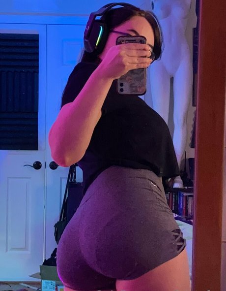 faintofart model nude archive