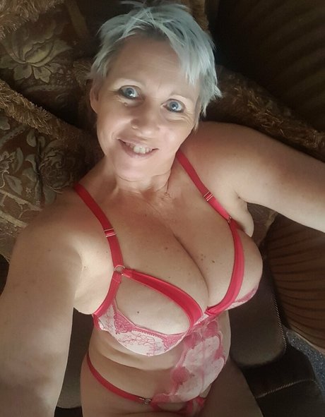 sexymatureaussielady pornstar hd image