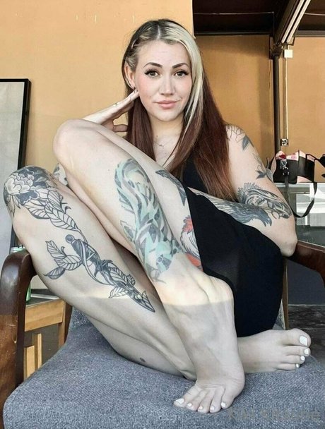 kikikitsunefree xxx model galleries