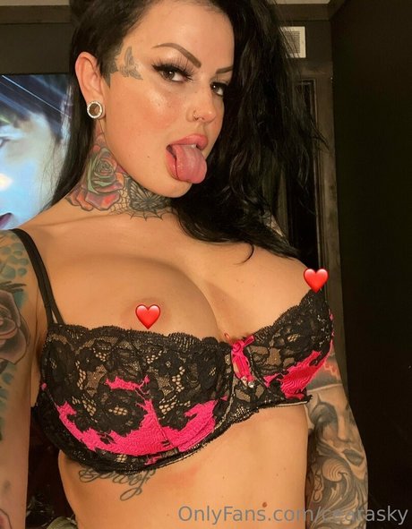 cearasky model hd image