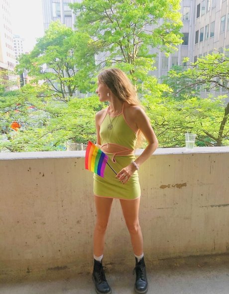 Savannahnrmn pornstar nudes image