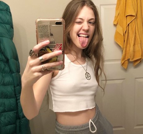 Savannahnrmn free model picture