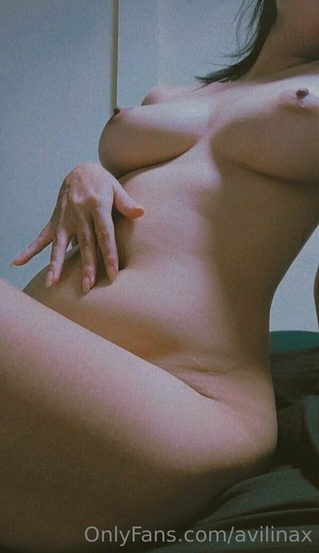 avilinax pornstar high quality picture