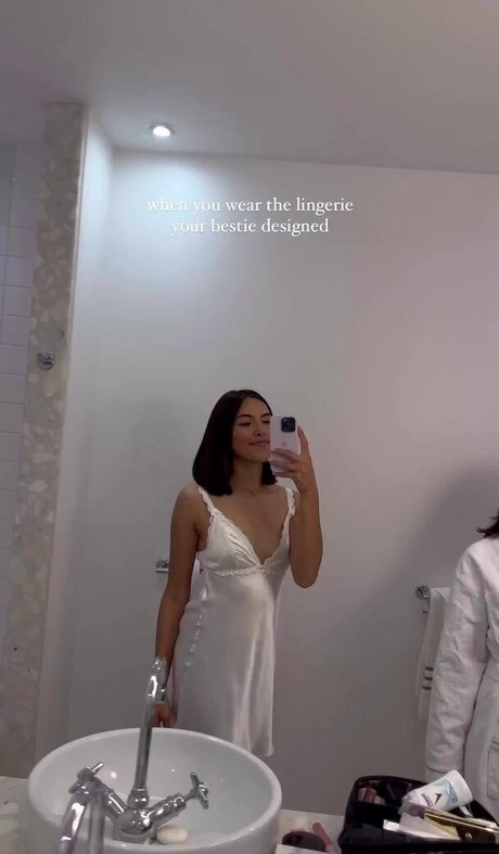 Shanti Tan Quick model image