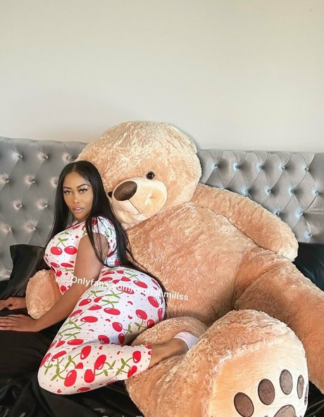 moreofmoriah sex model picture