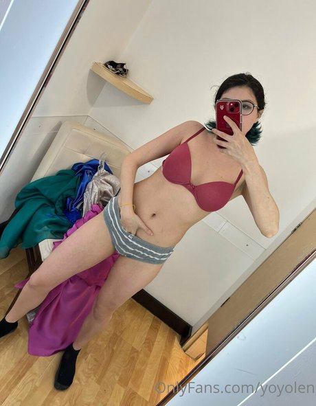 yoyolen nude model pictures