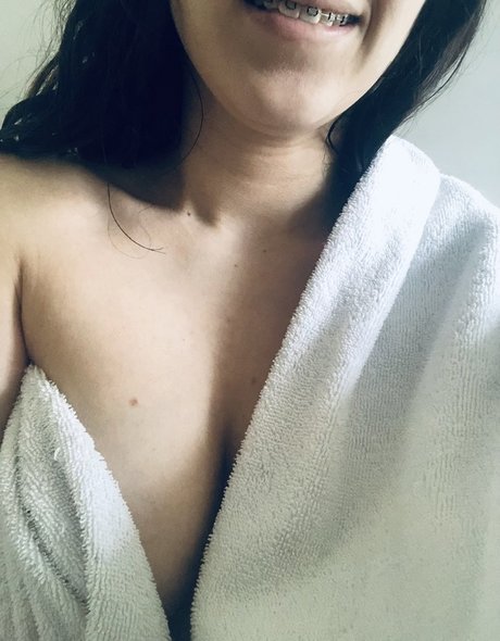 yoyolen pornstar top picture