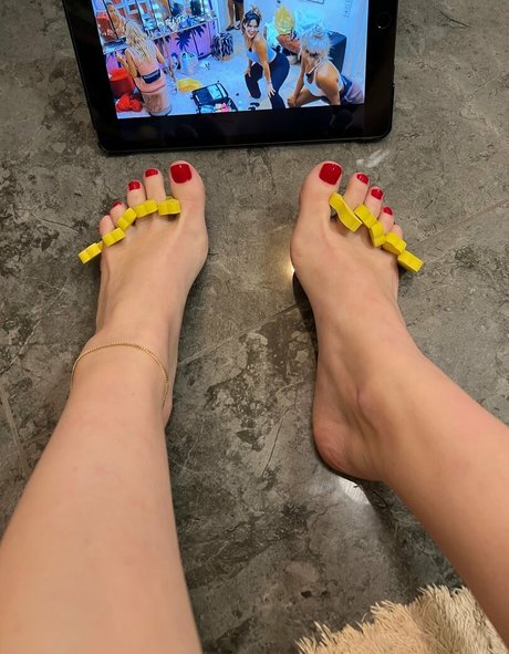 bellas paws xxx model pictures