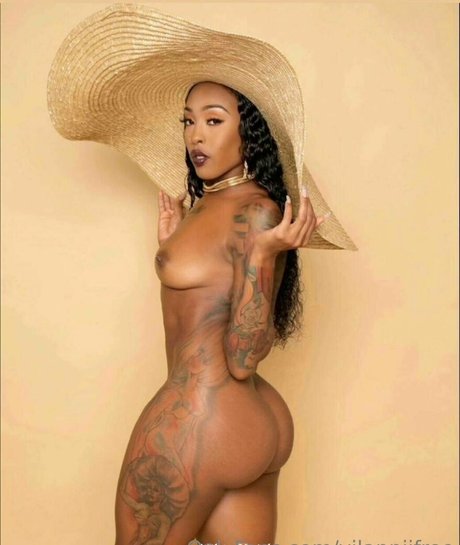 vilanniifree model picture