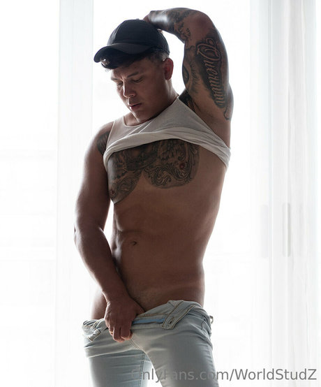 worldstudz model perfect photo