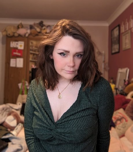 Reach For The Peach pornstar high quality gallery