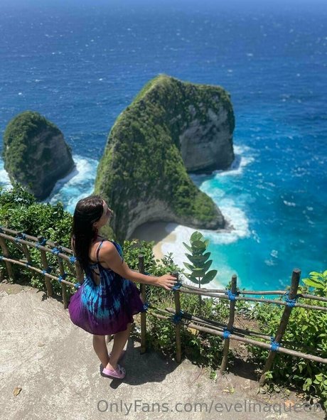 evelinaqueen naked actress archive