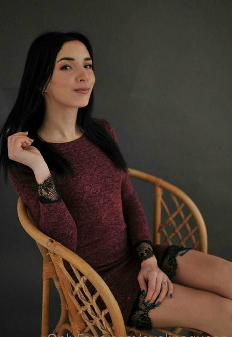 evelinaqueen exclusive star pictures