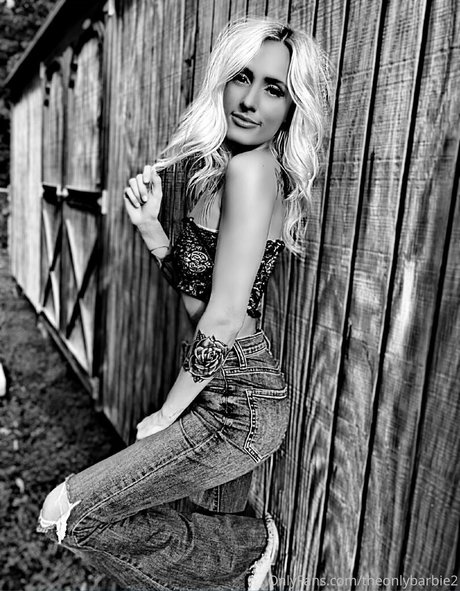 theonlybarbi2 model exclusive pictures