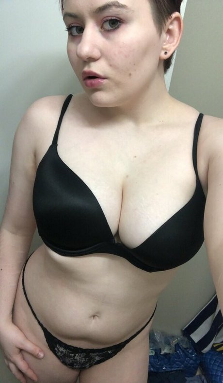 hairy asian onlyfans xxx photo